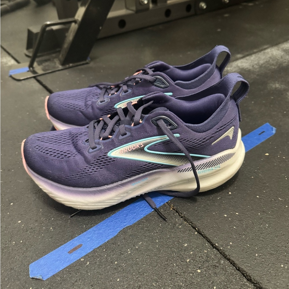 Brooks glycerin gts 22